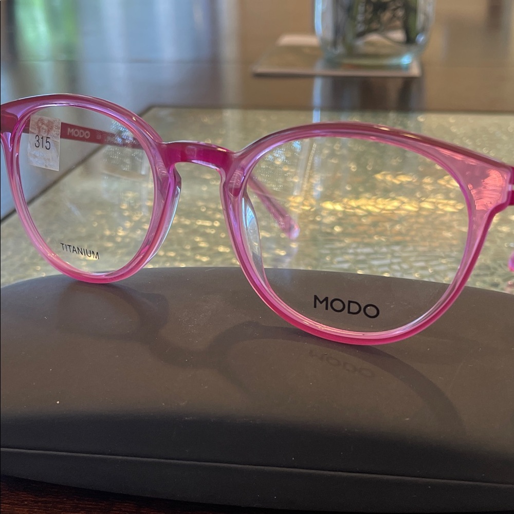 Titanium Vibrant Pink Eyewear